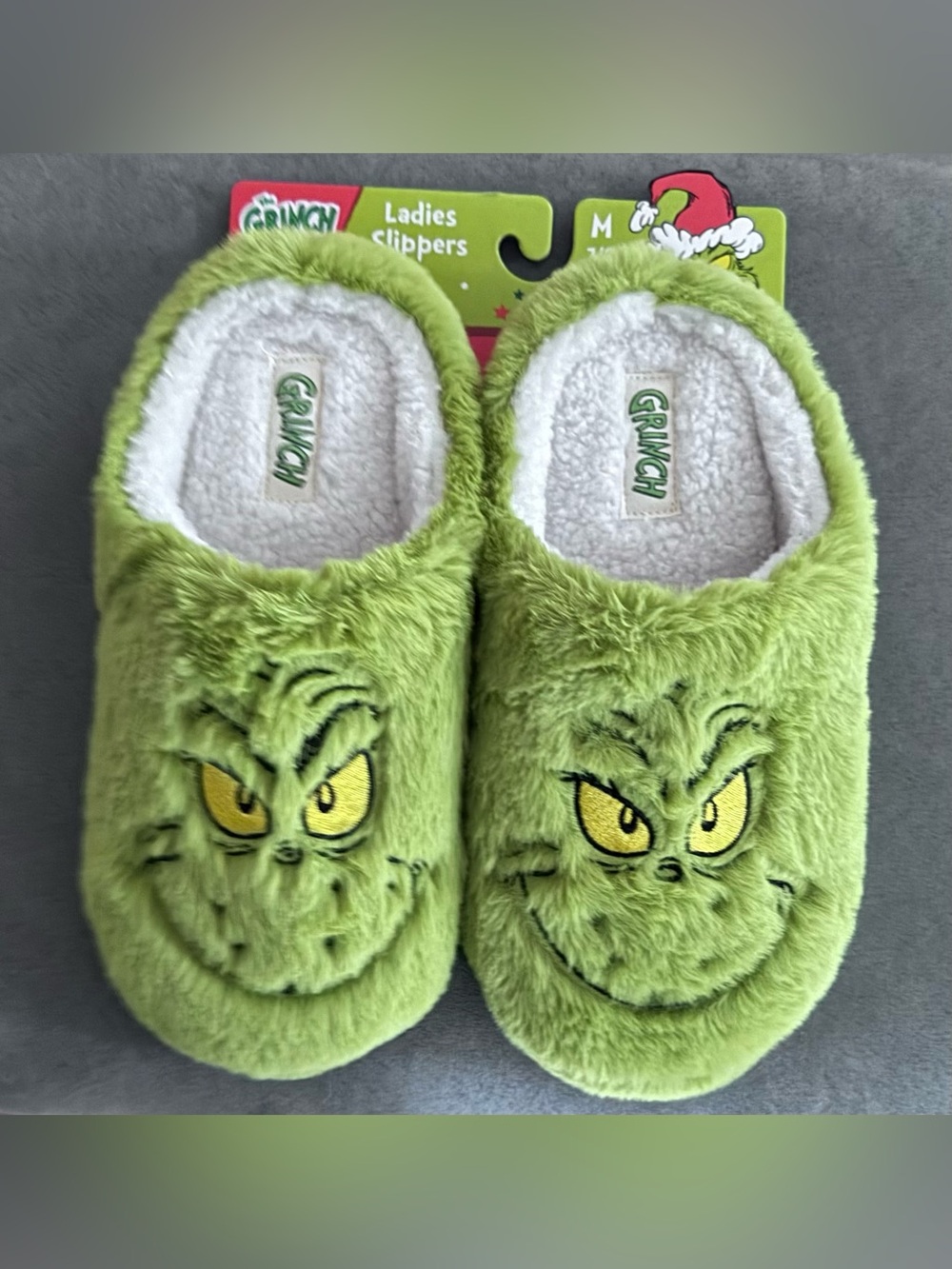 Grinch Plush Ladies Slippers - Green NWT